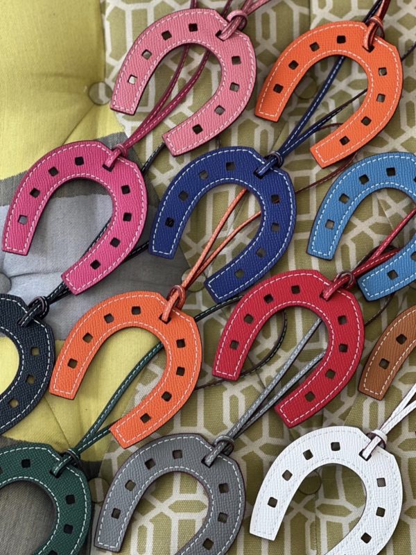 Horse shoe charm