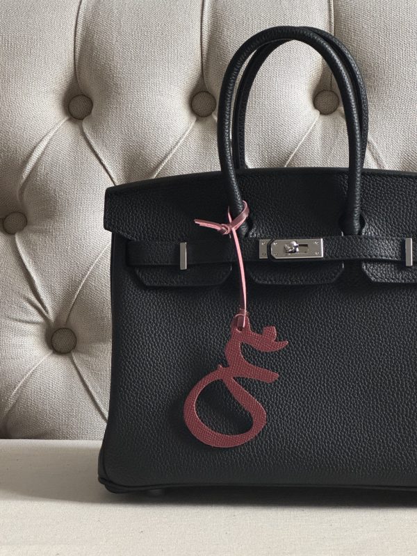 Letter (غ) charm