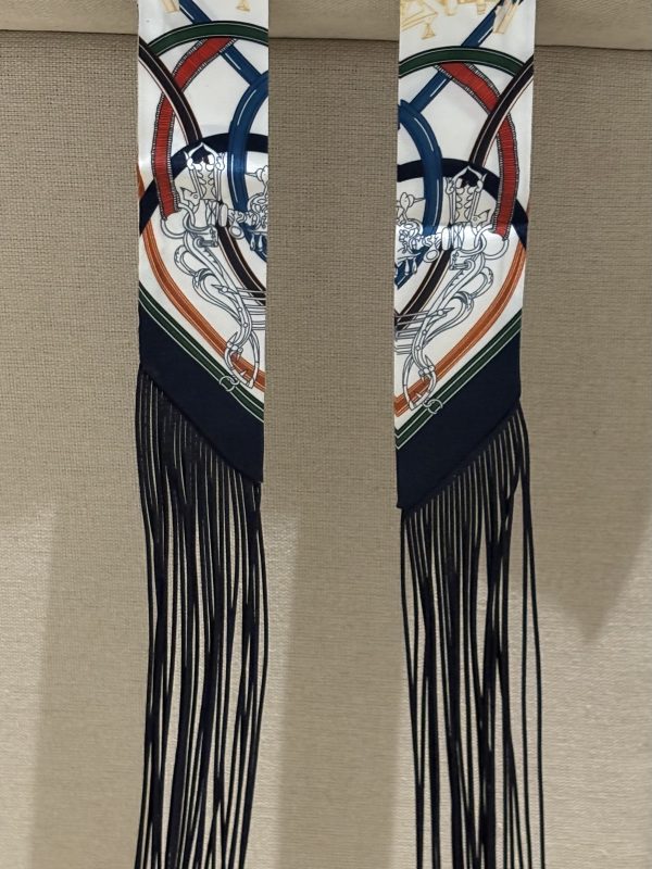 Bag scarf